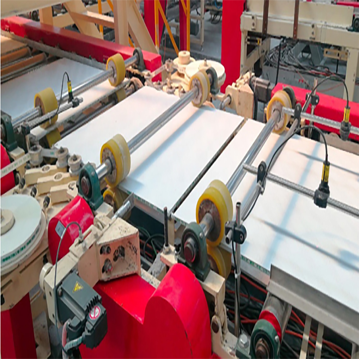 PVC laminated board machine